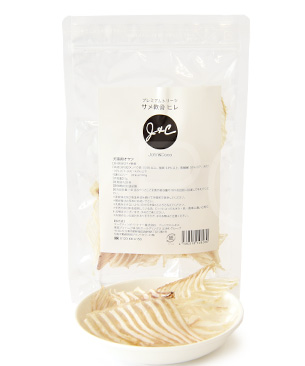 J & C【特別価格40%OFF】プレミアムトリーツ サメ軟骨 ヒレ 15g J & C【特別価格40%OFF】プレミアムトリーツ サメ軟骨 ヒレ 15g