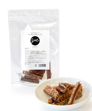 J & C プレミアムトリーツ サーモンスティック 30g J & C プレミアムトリーツ サーモンスティック 30g